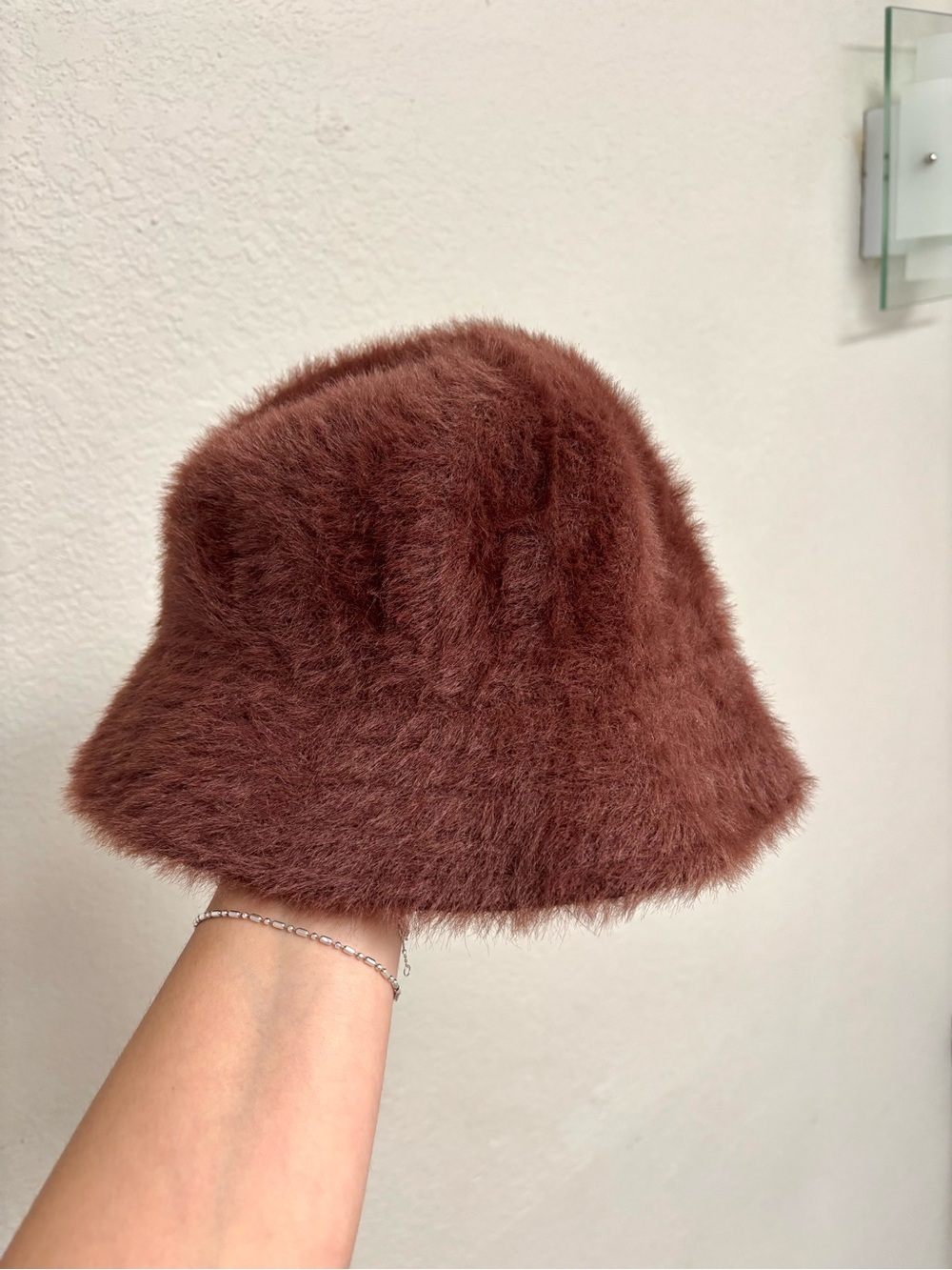 Urban Outfitters / Fuzzy Bucket Hat Y2K Brown